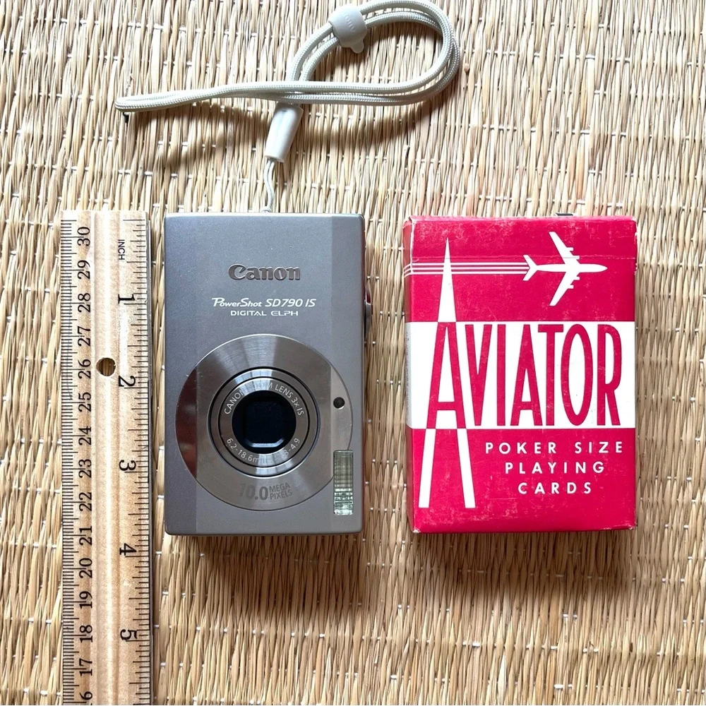 Canon PowerShot SD790 IS 10MP Digital Elph Camera Silver Bundle - Picture 11 of 14